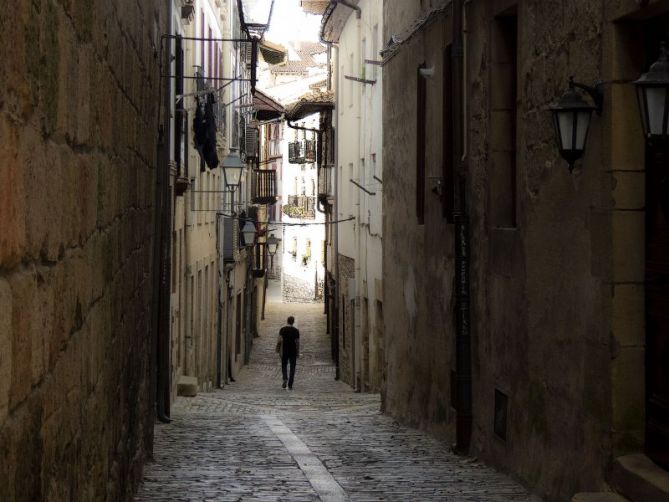 EL HOMBRE DE NEGRO: foto en Hondarribia