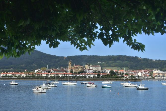 HOSTO BERDEAK - HOJAS VERDES: foto en Hondarribia