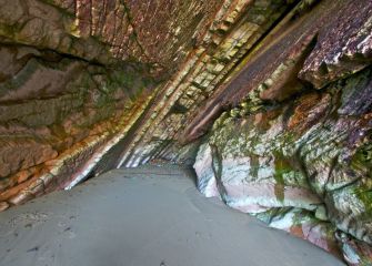 Interior de la cueva del Flysh 