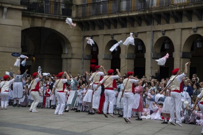 Iñudes y artzaias: foto en Donostia-San Sebastián