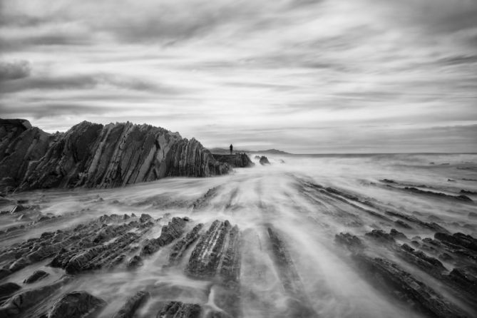 Itsasoari begira: foto en Zumaia