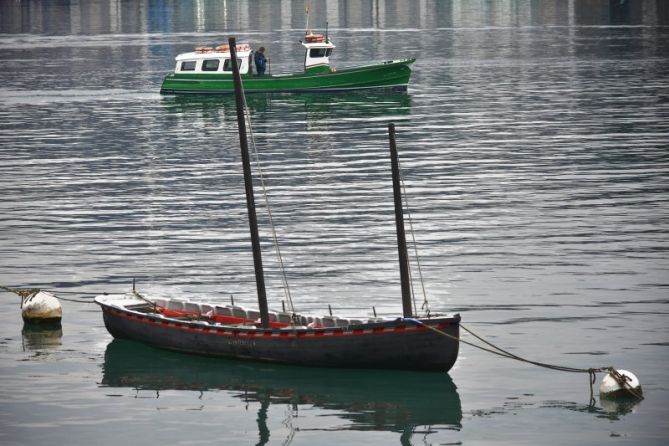 ITSASONTZIAK - BARCOS: foto en Pasaia