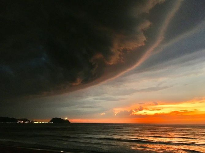 Kontus!! Badator!! : foto en Zarautz