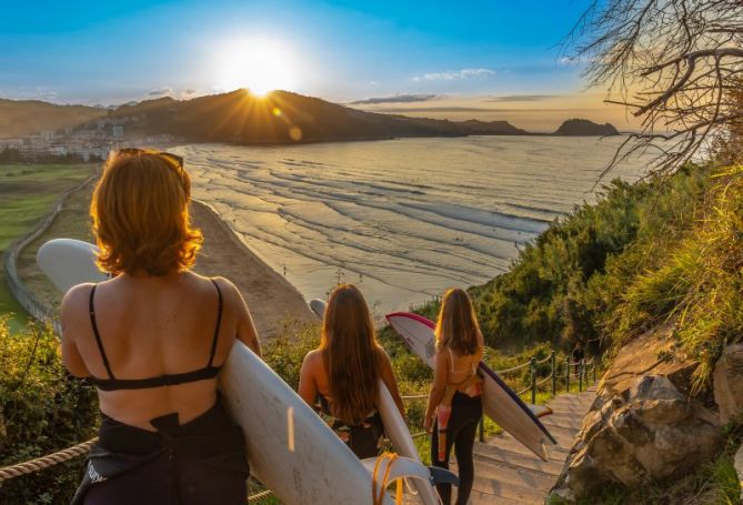 Olas al atardecer: foto en Zarautz