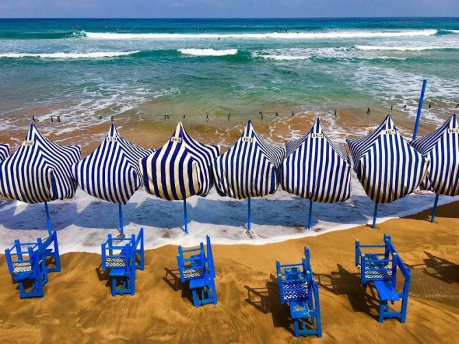 Playa de Zarautz ( Con la marea alta): foto en Zarautz