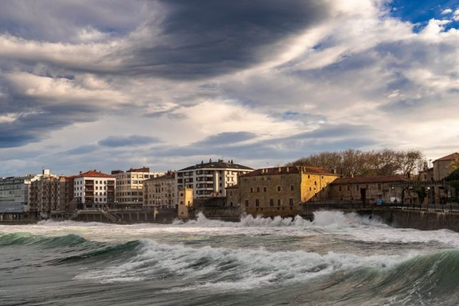 PLEAMAR: foto en Zarautz