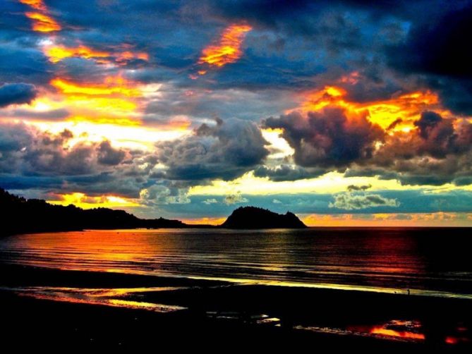 Preciosas nubes de Atardecer : foto en Zarautz