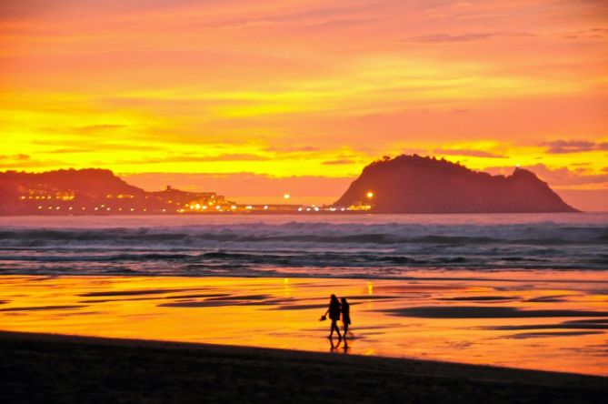 Precioso paseo a la orilla del mar : foto en Zarautz