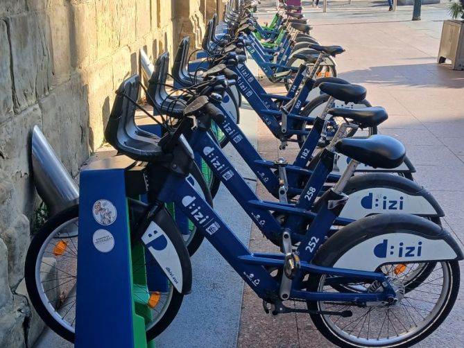 ¿Qué bicicleta cogemos?: foto en Donostia-San Sebastián