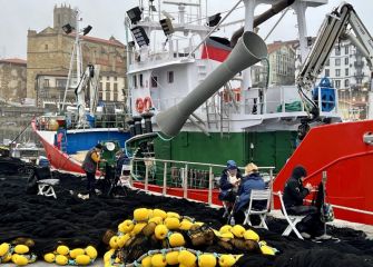 Rederas en el puerto de Getaria 