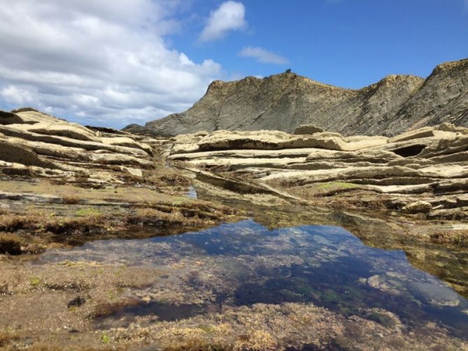 Reflejos del Flysch: foto en Deba