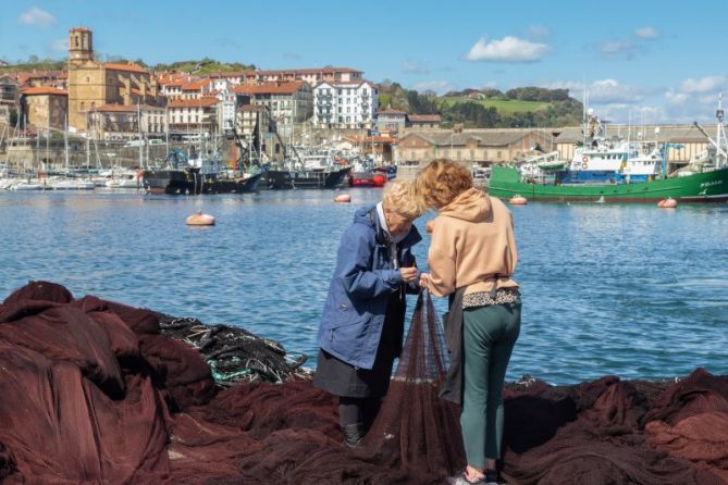 Sareak konpontzen: foto en Getaria