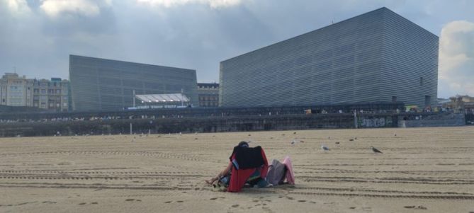 la soledad del Kursaal: foto en Donostia-San Sebastián