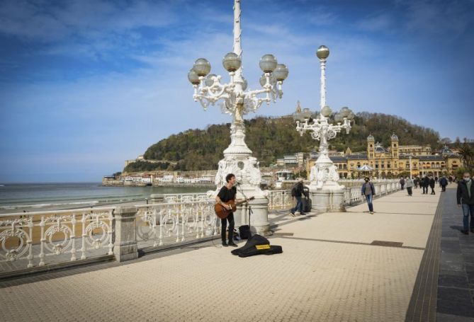 tocando en la Concha: foto en Donostia-San Sebastián