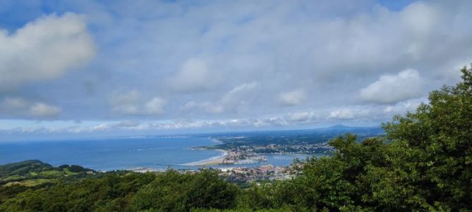 Txingudiko badia Jaizkibeletik: foto en Hondarribia