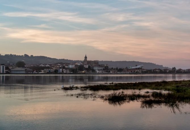 El vuelo del atardecer: foto en Hondarribia