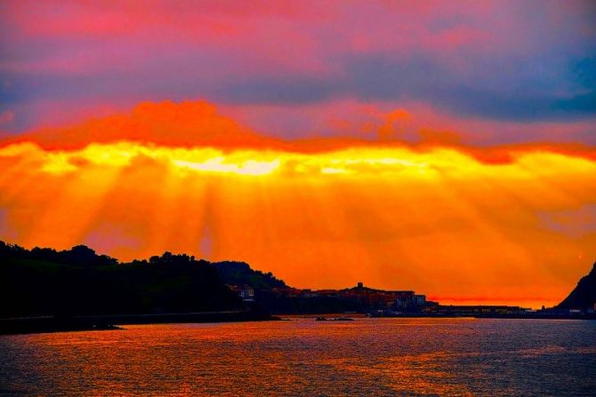 Zeru Gorri!!: foto en Zarautz