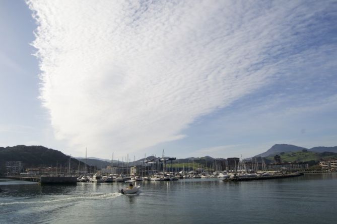 ZUMAIAN LAINOAK INDARREAN: foto en Zumaia