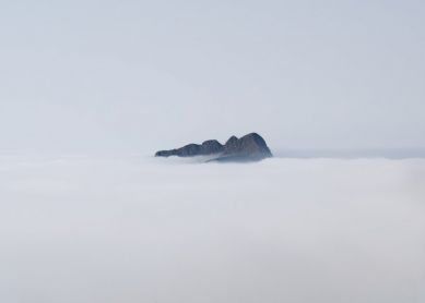 Aiako Harriak Lainoetan