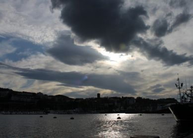 Al atardecer en el puerto