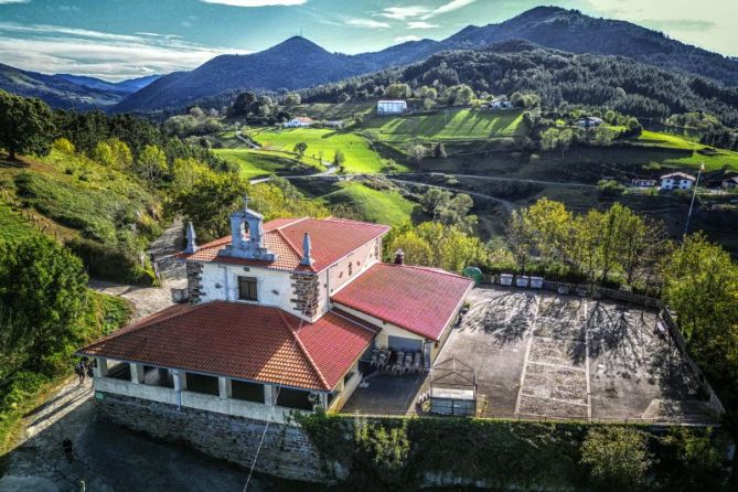 CALVARIO: foto en Mutriku