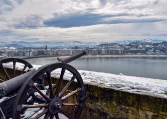 Cañones en la nieve