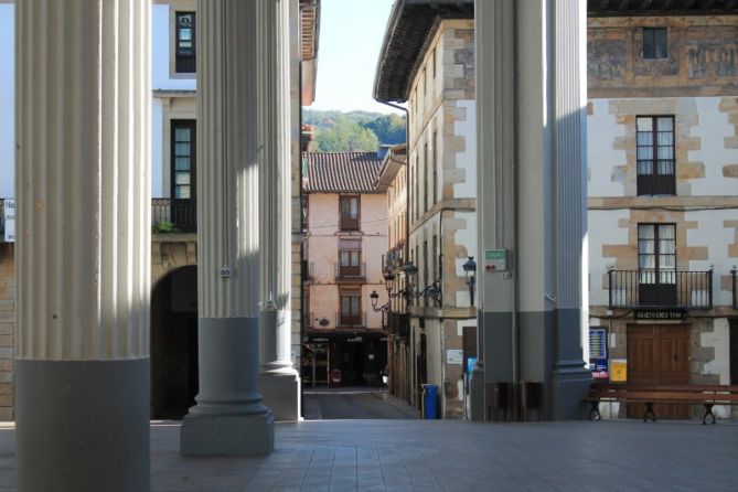 Columnas: foto en Ordizia