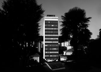 El edificio inesperado.