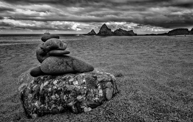 Juegos en la arena: foto en Mutriku