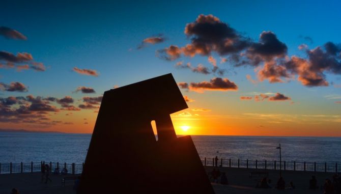 Oteiza zeruan: foto en Donostia-San Sebastián