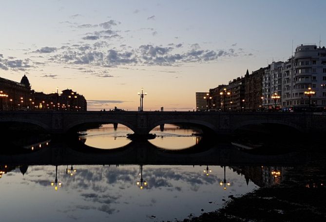Reflejos: foto en Donostia-San Sebastián