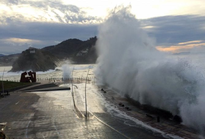 Temporal Paseo Nuevo: foto en Donostia-San Sebastián