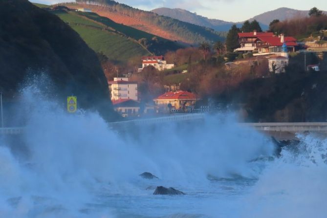 Azotando la costa