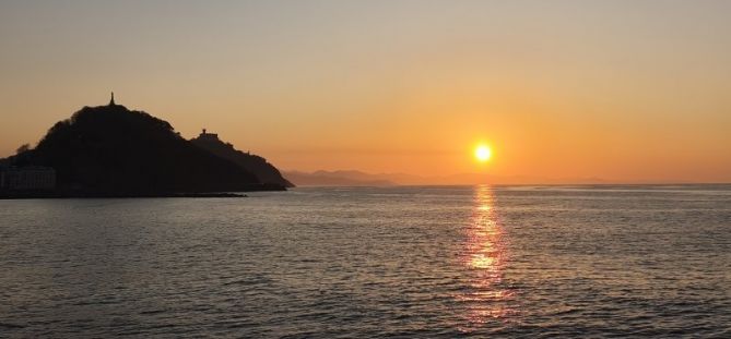 Fuego sobre el mar